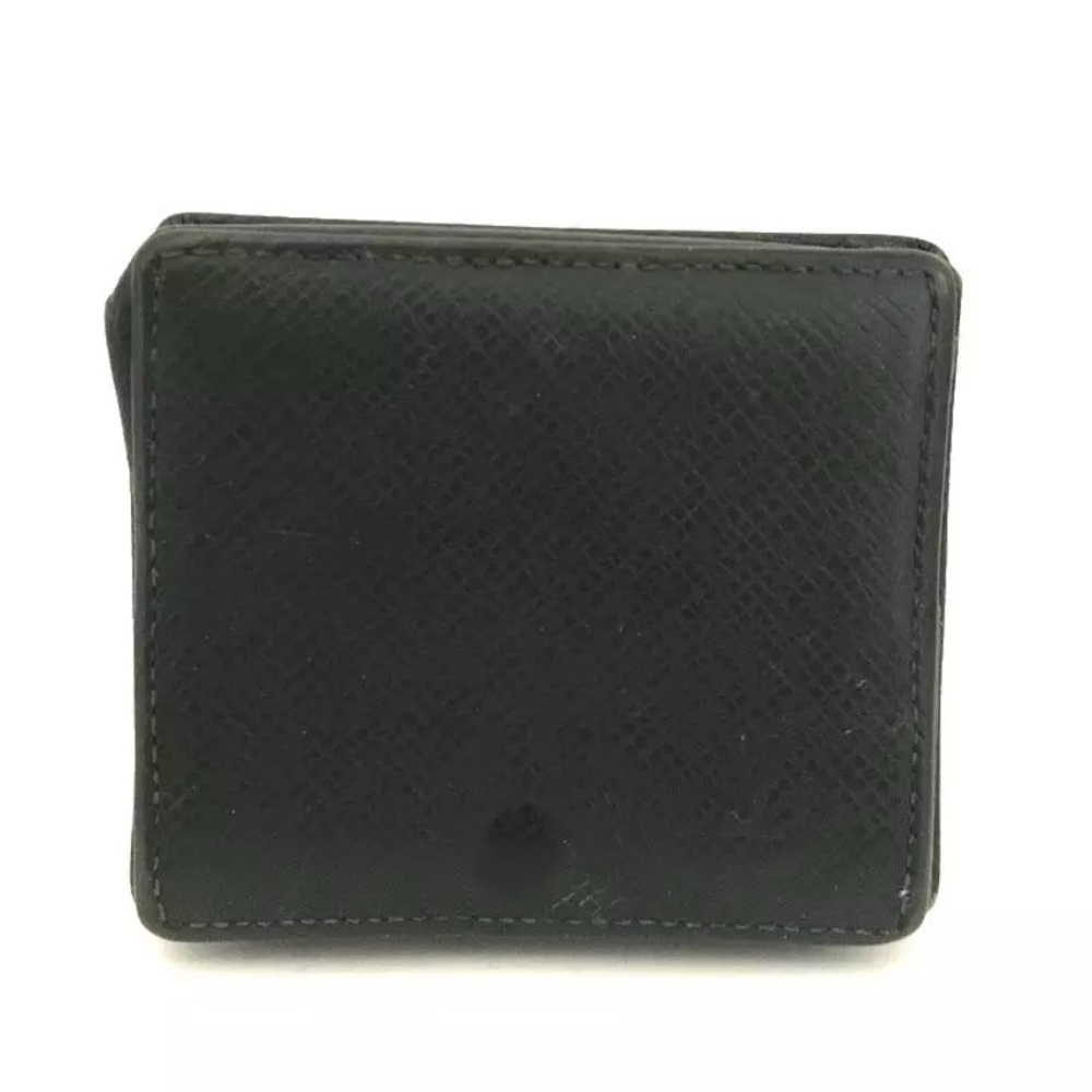 Louis Vuitton Taiga Porte Mannaie Boite Leather Coin Coin Wallet